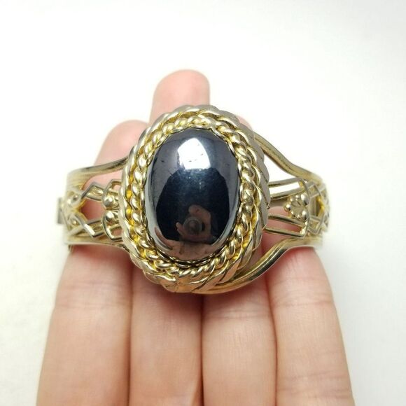 Vintage Large Gold Tone Bangle with Oval Cabochon Center, Hinged Bracelet Estate - Picture 7 of 8